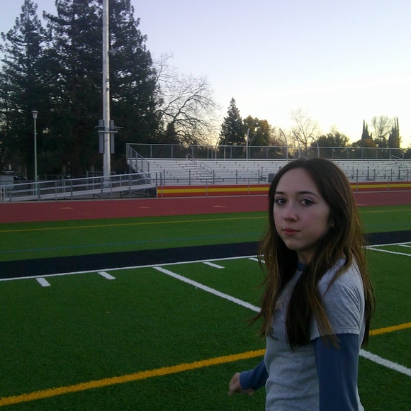 Meet your Posher, Isabella - Picture 3 of 3